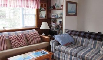 9 Central Pl, Bourne, MA 02532
