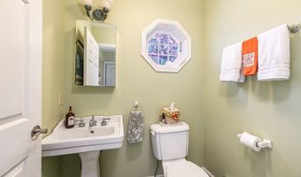 3 Travel Rd, Alloway, NJ 07461