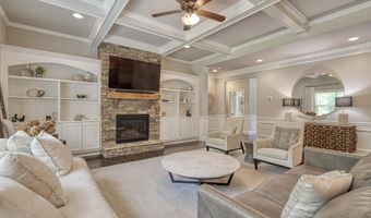 205 Colfax Dr, Boiling Springs, SC 29316