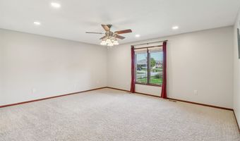 2105 6th Ave SW, Altoona, IA 50009