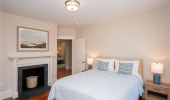 36 Bull St, Newport, RI 02840