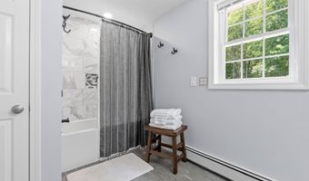 127 Hooksett Rd, Auburn, NH 03032