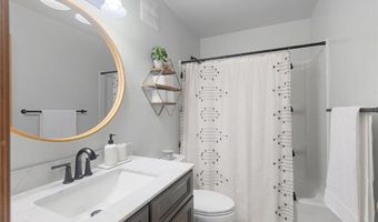 15548 Flyboat Ln, Apple Valley, MN 55124