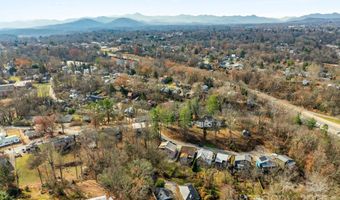 2 Worley Pl, Asheville, NC 28806