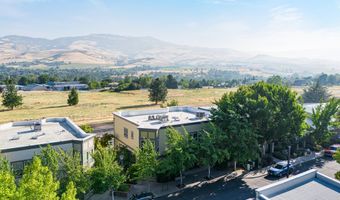 545 A St, Ashland, OR 97520