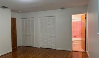 580 Riverview Dr, Ann Arbor, MI 48104