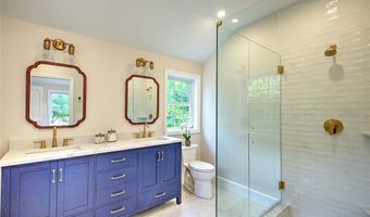 1 Cheshire Dr, Barrington, RI 02806