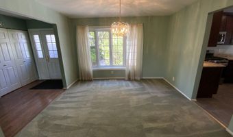 660 Juniper Cir, Algonquin, IL 60102