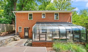 6010 BENALDER Dr, Bethesda, MD 20816