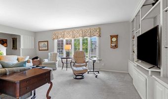 2433 CARLETON Ave, Appleton, WI 54915
