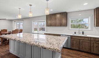 330 OAK HILL Ct, Antioch, IL 60002