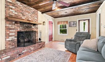 1 Teakwood Dr, Cumberland, RI 02864
