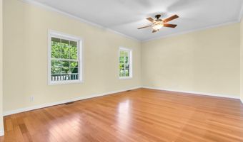 563 Vanderbilt Ave, Bayville, NJ 08721