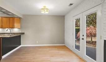 169 Golfview Dr, Advance, NC 27006