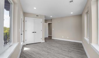 1617 RHODE ISLAND Ave NE 402, Washington, DC 20018