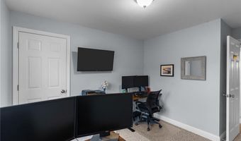 40 Saw Mill Dr 203, North Kingstown, RI 02852