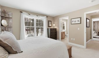 32 Peacock Brook Ln, Amherst, NH 03031