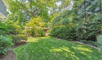 5517 MCKINLEY St, Bethesda, MD 20817