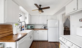 206 S Wisconsin St, Fallbrook, CA 92028