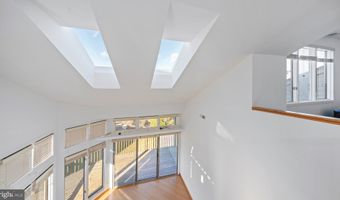 2106 CHESAPEAKE HARBOUR Dr 202, Annapolis, MD 21403