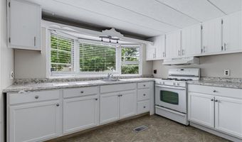 53 Park Ln, Coventry, RI 02816