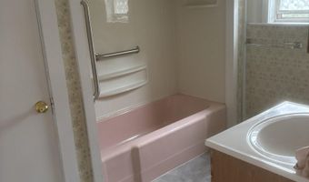 332 Main St, Alton, NH 03810
