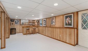 7 S Glen Dr, Coventry, RI 02816