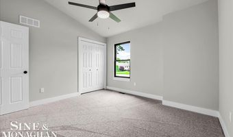 144 Channelsyde Dr, Algonac, MI 48001