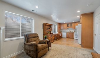 3957 W HONEY LOCUST Ln, Cedar Hills, UT 84062
