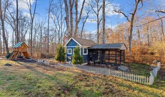 365 Finch Ave, Cheshire, CT 06410