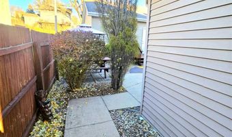 105 N Division St, Anamosa, IA 52205