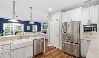 56 Wade Hampton Dr, Beaufort, SC 29907