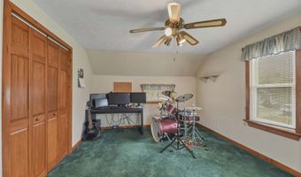 76 W 5th Ave, Berea, OH 44017
