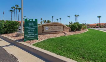 5733 S AMBERWOOD Dr, Chandler, AZ 85248