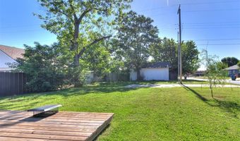 1127 S 19th St, Chickasha, OK 73018
