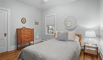 48 Constitution St 1, Bristol, RI 02809
