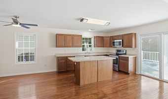 413 MAIN St, Little Creek, DE 19961