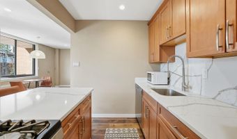 4390 LORCOM Ln #402, Arlington, VA 22207