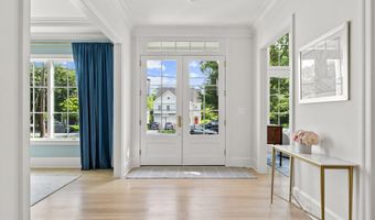 6213 DAHLONEGA Rd, Bethesda, MD 20816