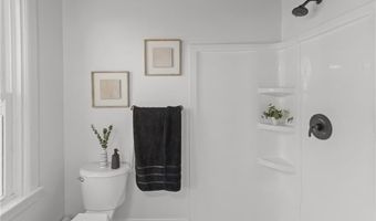 1 Cray St, Cumberland, RI 02864