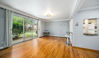 1209 Island Dr 102, Ann Arbor, MI 48105