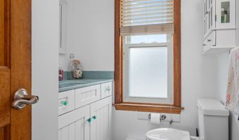 695 Charlestown Beach Rd, Charlestown, RI 02813