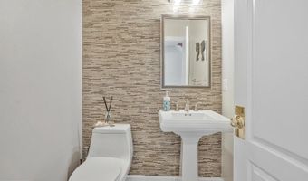 19917 INTERLACHEN Cir, Ashburn, VA 20147