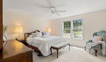 3 Gleneagle Dr, Bedford, NH 03110