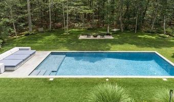 22 Phelan Ct, Amagansett, NY 11930