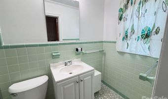 1327 Dresden Dr W, Charlotte, NC 28205