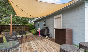 325 SARGO Rd, Atlantic Beach, FL 32233
