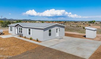 790 W Little Ranch Rd, Paulden, AZ 86334