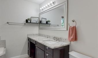 9850 Coventry Ln, Affton, MO 63123