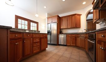 10671 Geist Ridge Ct, Fishers, IN 46040